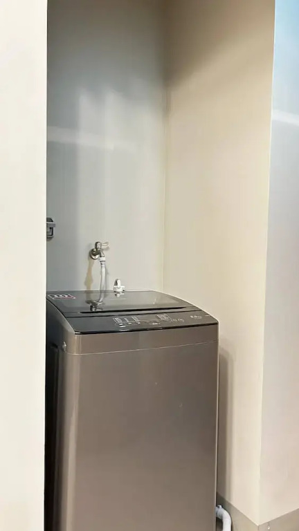 Uptown Parksuites Apartments Tower 2 BGC by PH Staycation