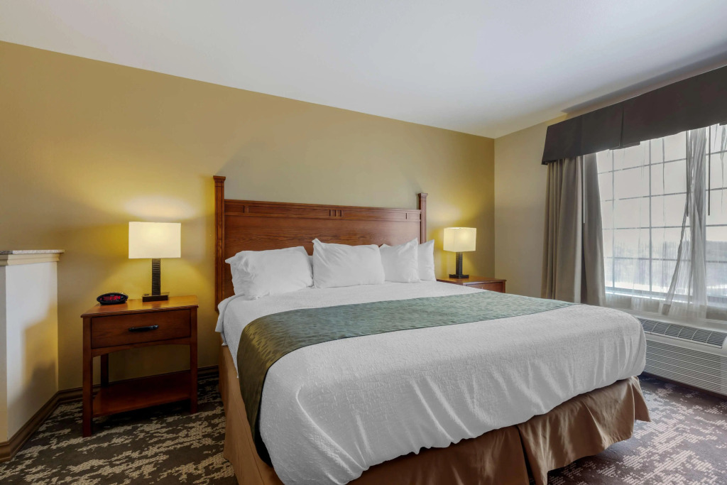 Best Western Plus Red River Inn