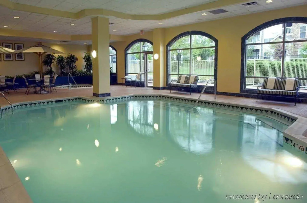 Embassy Suites by Hilton Dulles Airport