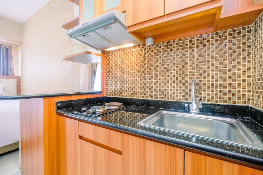 Cozy Stay Studio Room At Taman Melati Margonda Apartment