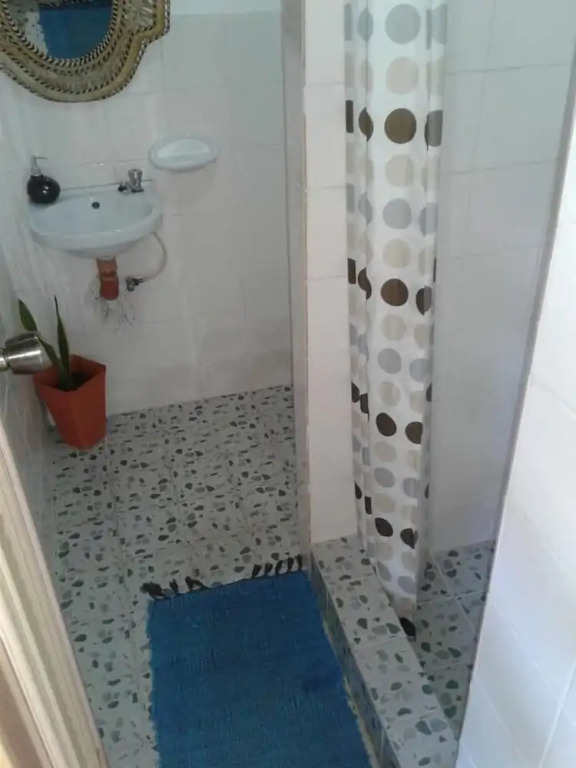 Chelles Guesthouse and Backpackers