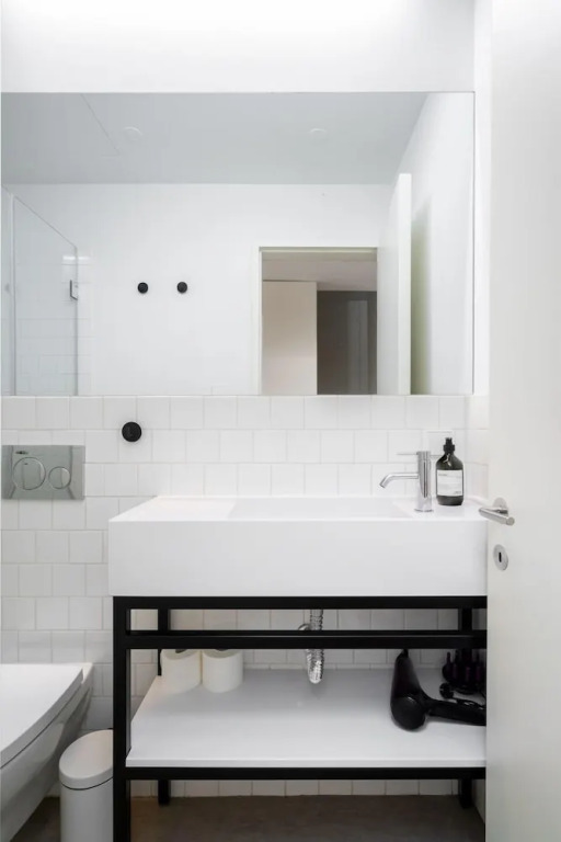 LS48 Prime Location Luxury Duplex