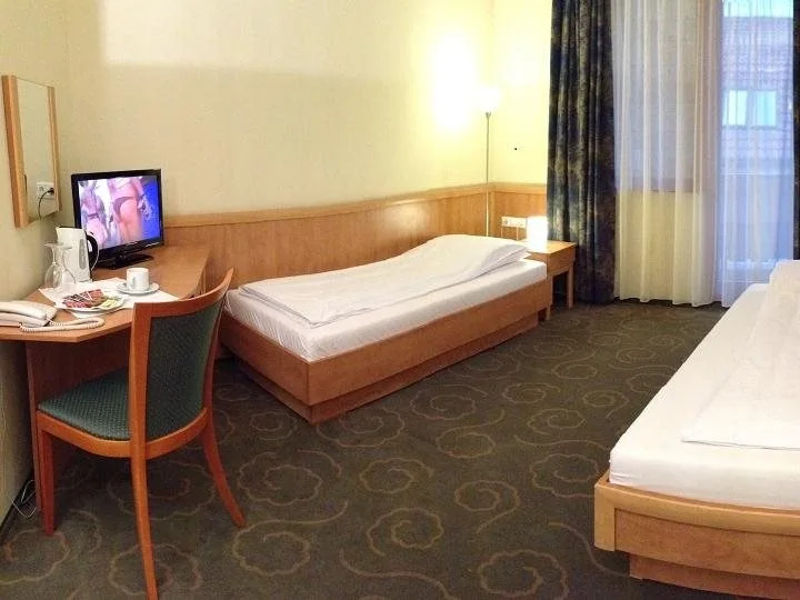 Semiramis Business Hotel