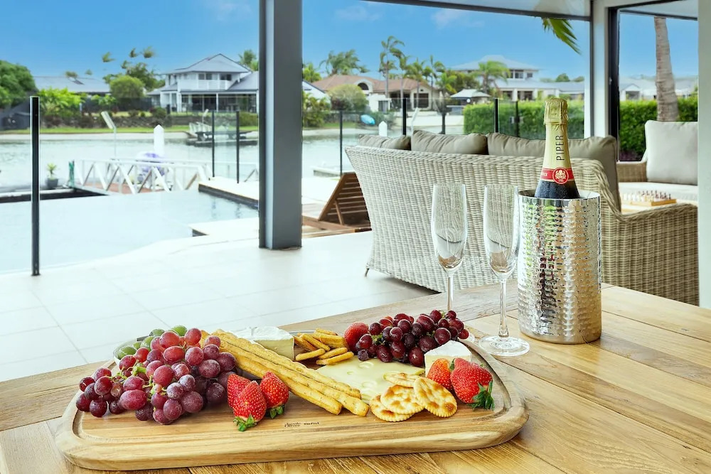 YALLA24-Luxury Resort Style Home