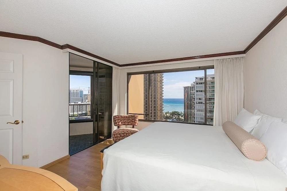 Discovery Bay 2514 1 Bedroom Condo