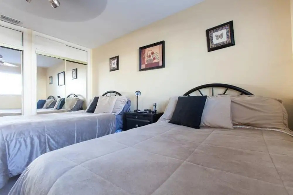 Hollywood Hills 4 Bedrooms 3 Bathrooms Home