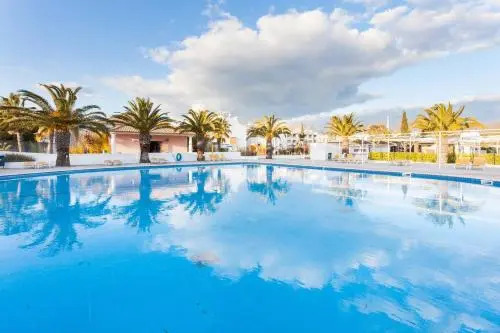 Cabanas Gold By Beach Rentals
