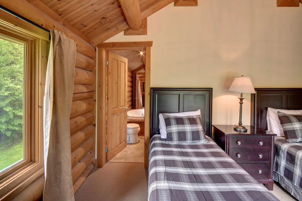 Chalet Cherokee