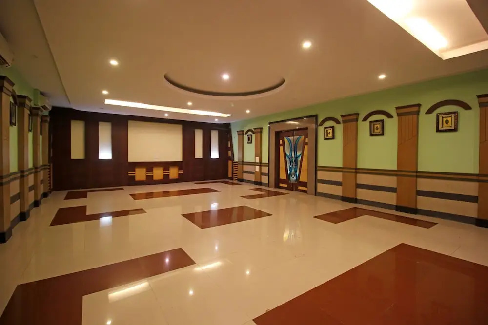 OYO 3058 Hotel Vishal Plaza
