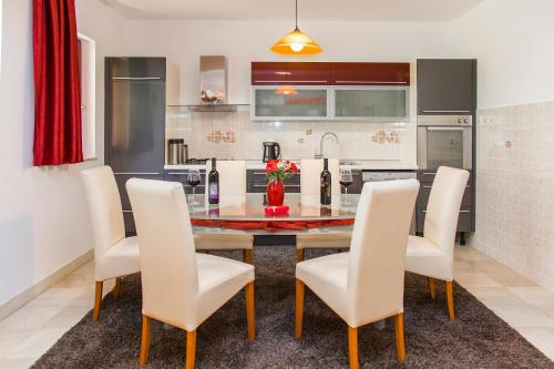 Holiday Home Mirela
