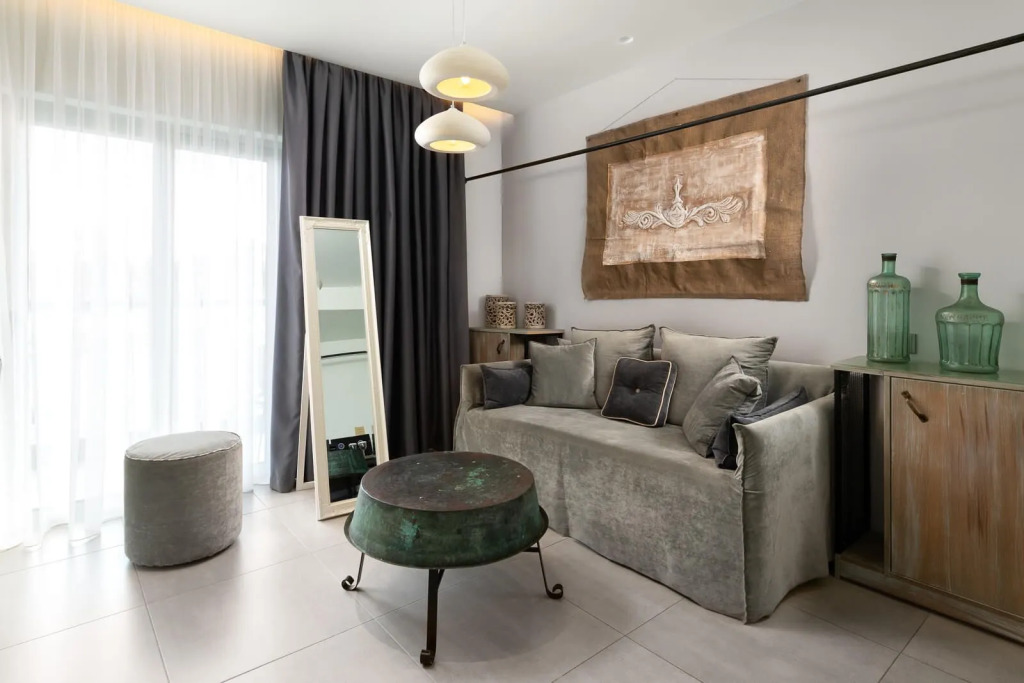 Elakati Luxury Boutique Hotel