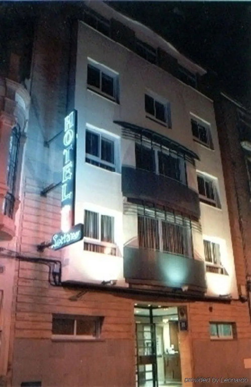 Imagen de HOTEL SERRANO (2 de 25)