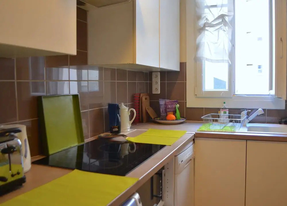 Bright Montmartre 1 Bedroom Flat