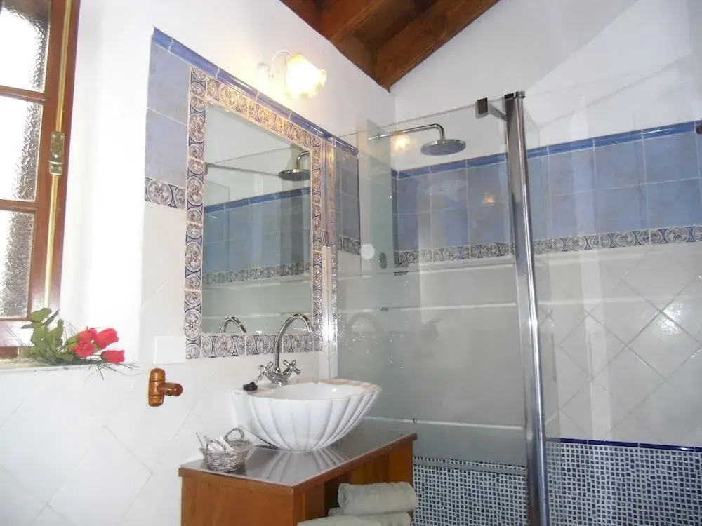 Finca El Picacho Apartments in the countryside 2 Km from the beach