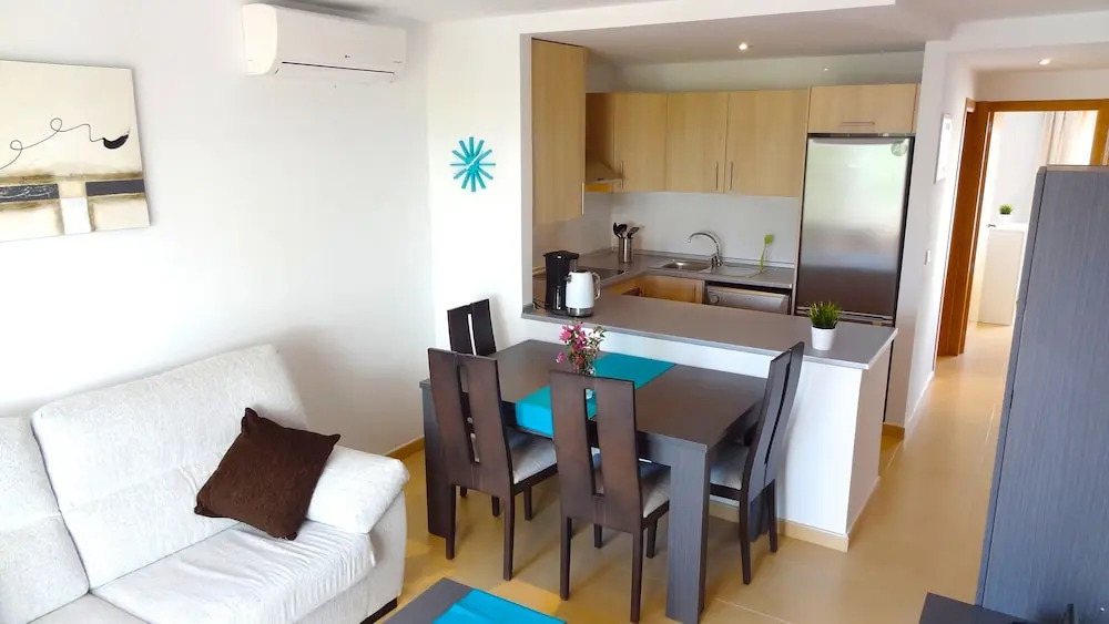 Relaxed Holiday in a Child and Family Friendly Garden, Naranjos 5