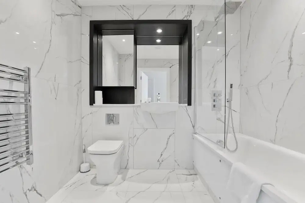 Contemporary 1 Bedroom Apartment - Chinese Quarter - Birmingham City Centre