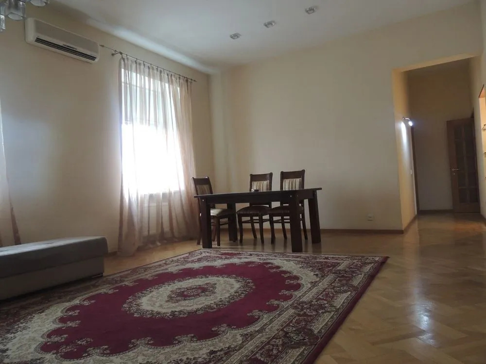 Apartment on Heydar Aliyev Ave