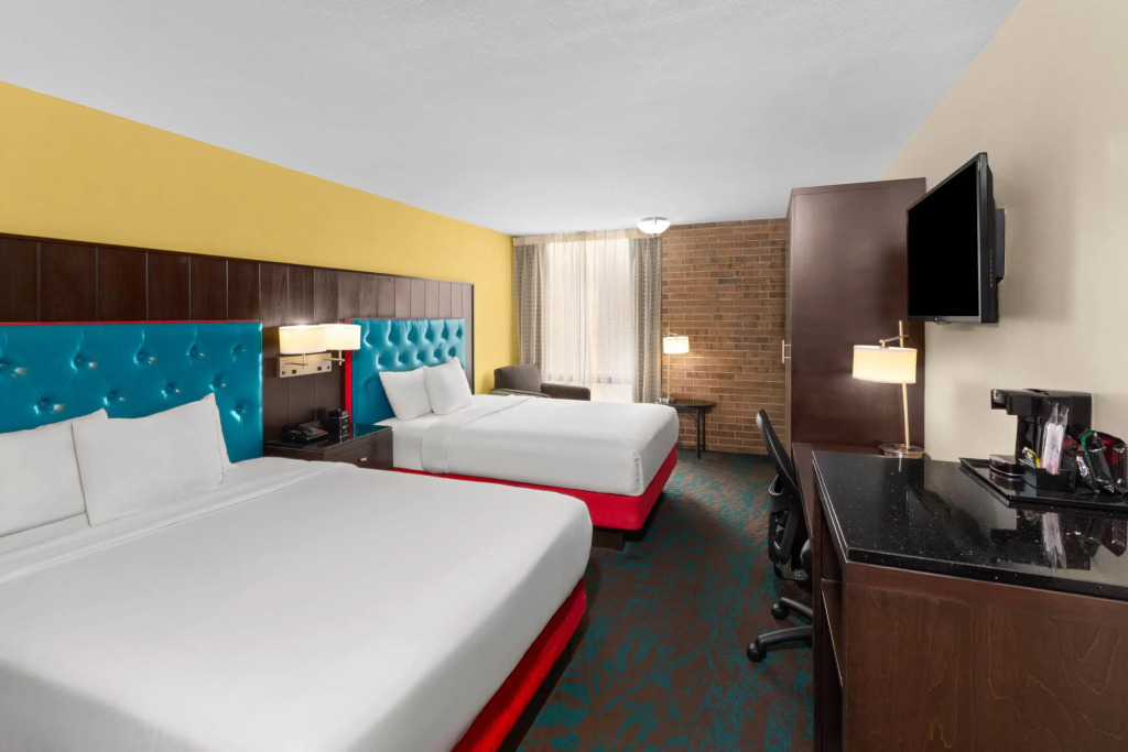 Heritage Inn & Suites San Antonio Airport, Trademark Wyndham