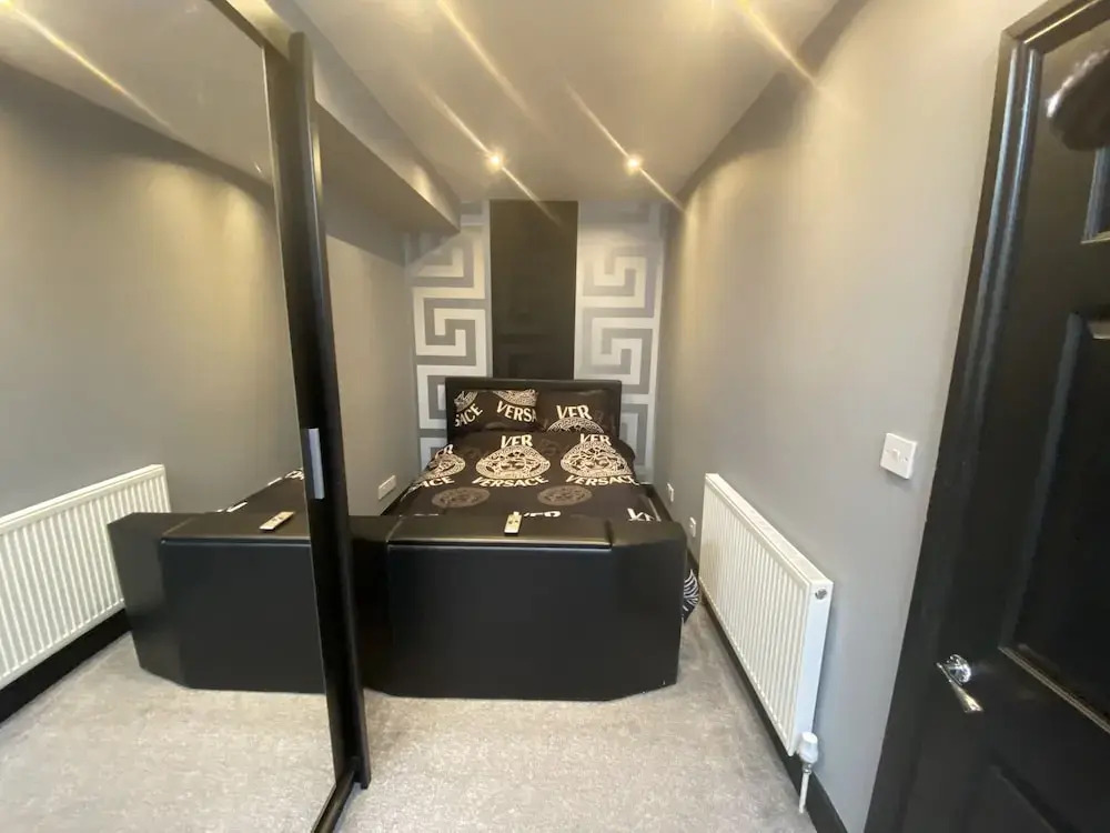2 Bedroom Gray Apartment Blackpool