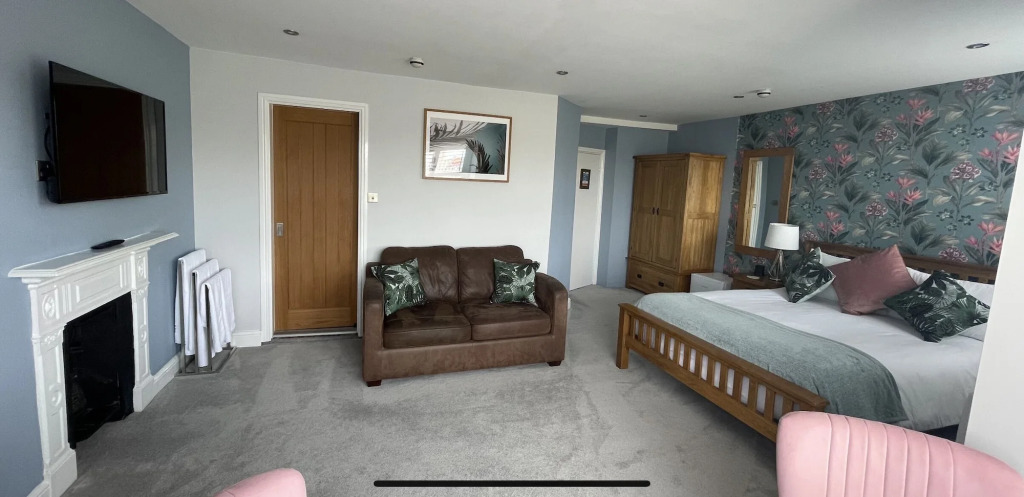 Lantana Guest House