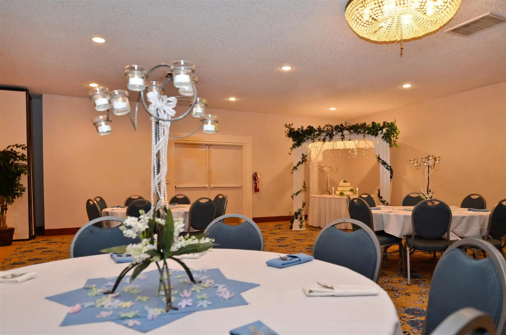 Best Western Plus Burley Inn & Convention Center
