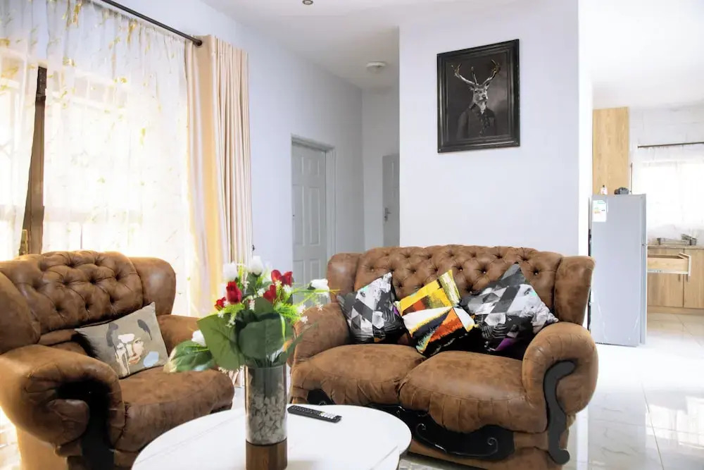 Luxury 3 Bedroom Self Catering Apartment- Masvingo