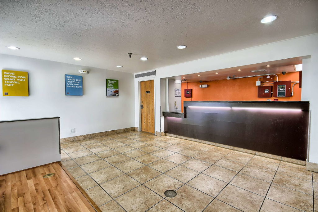 Motel 6-Columbus, OH - West