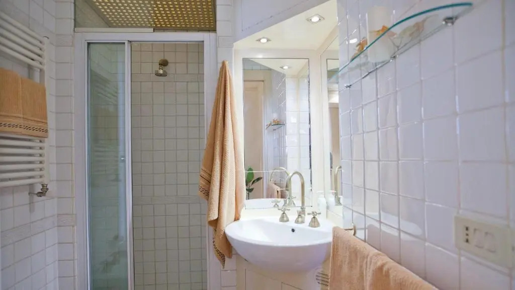 Rental in Rome Trevi Fouintain View Apartment
