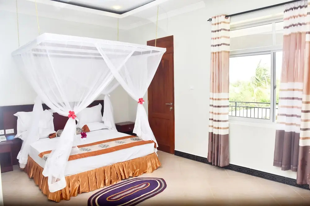 Sea Crest Hotel