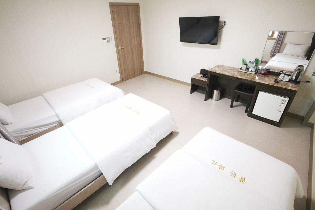 Golden Park Hotel