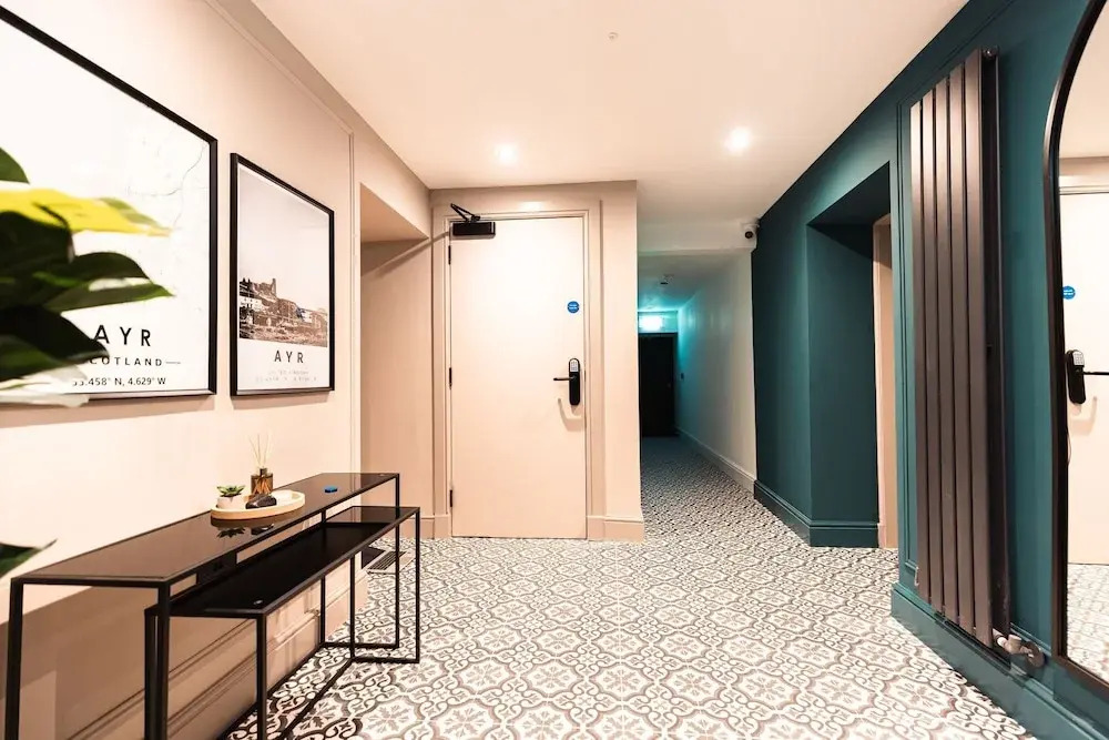 Luxury Georgian Aparthotel by Hauss Ayr - 5mins to Beach, Town Centre
