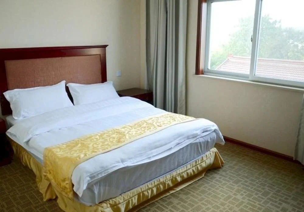 Bamboo Star Hotel- Liyang