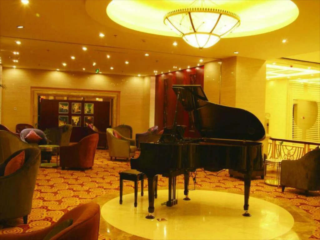 Grand Hoya Hotel