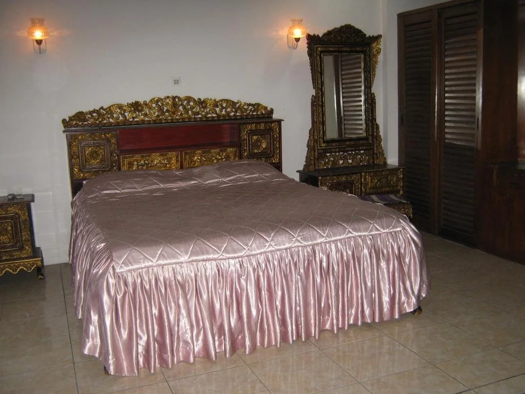 Le Paradis Hotel