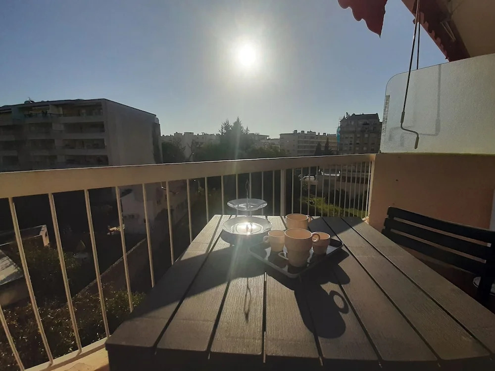 Elegant Apartment in Cannes with Balcony
