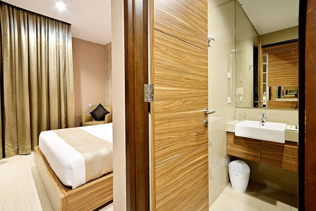 ZEN Rooms Kuningan Tiong