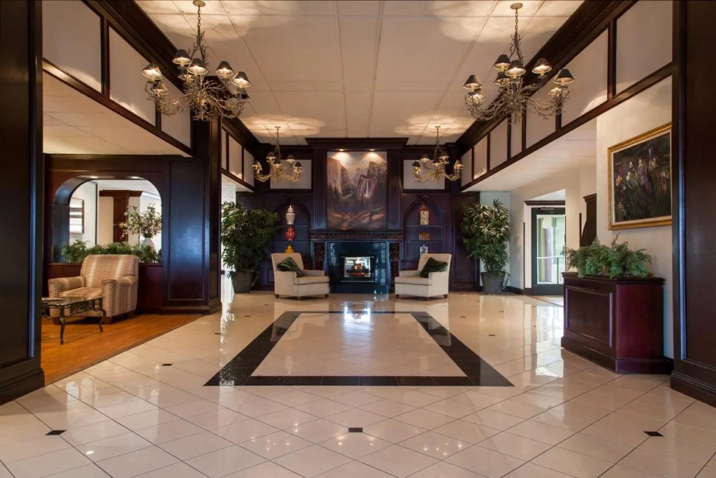 Park Pointe Hotel