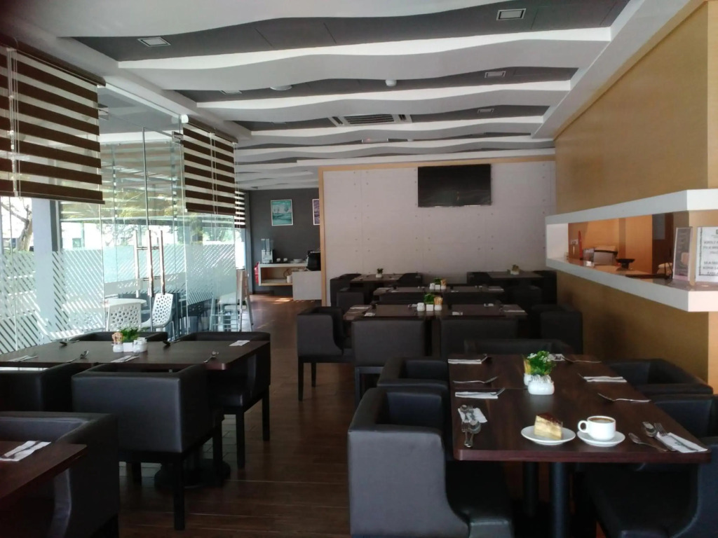 Lumut Suites
