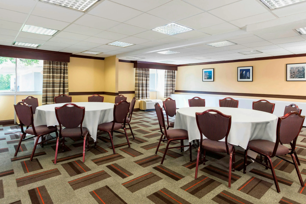 Four Points by Sheraton Chicago OHare