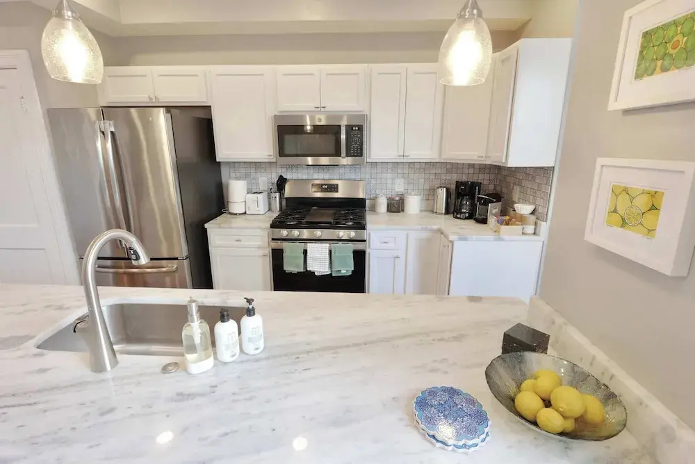Terrific Family Townhouse + Parking x 2 Cars