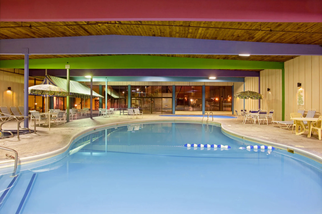 Holiday Inn Rockford I-90&Rt 20 State St by IHG