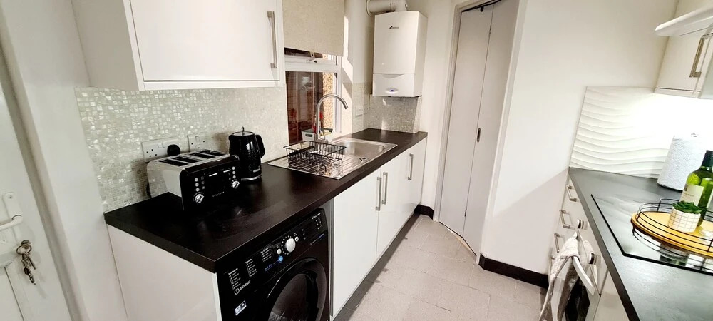 Maple House - Inviting 1-bed Apartment in London