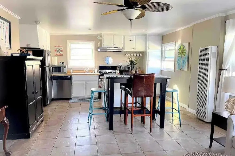 Sleeps 16 Dock, Walk to Beach, Balboa Fun Zone & Dining Edgewater Place