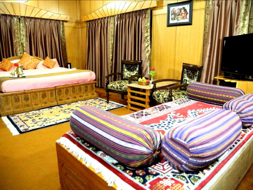 TIH Hotel Royal Palace