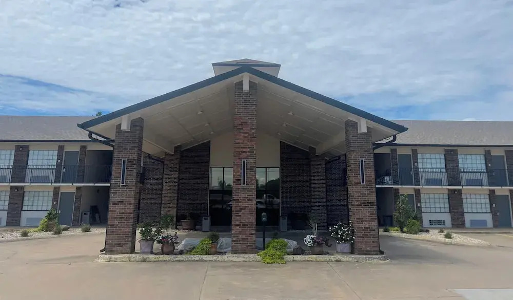 Americas Best Value Inn Roland Hotel