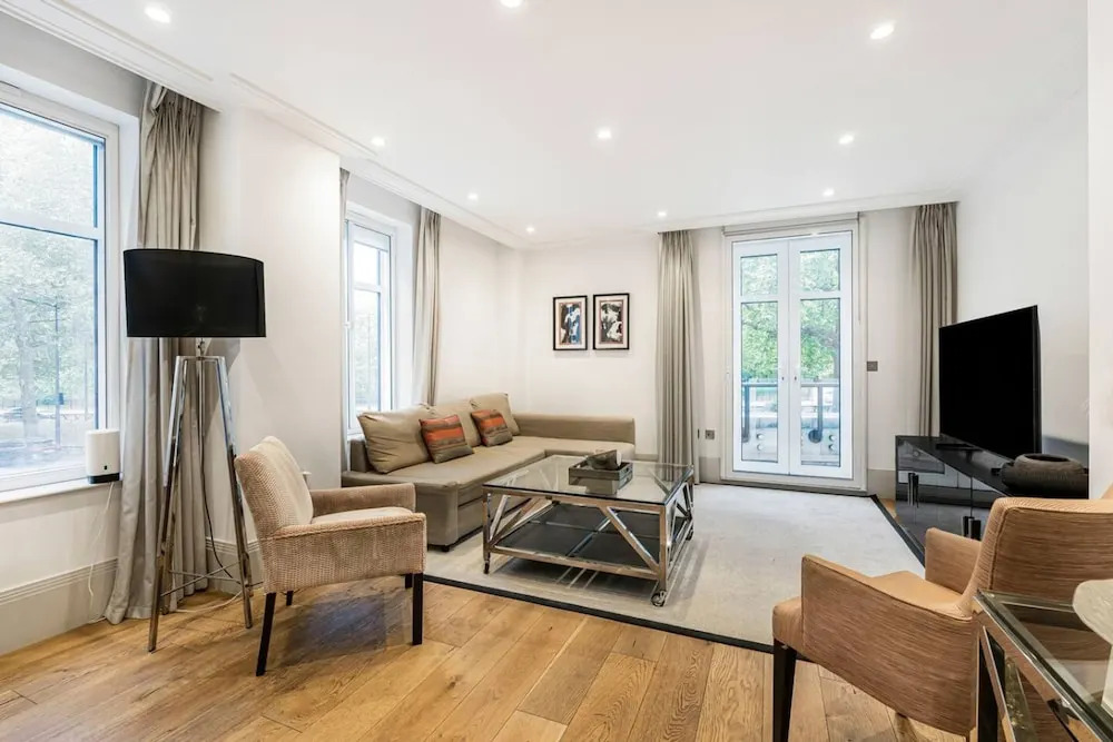 Luxury Mayfair Flat on Park Lane Hyde Park Views