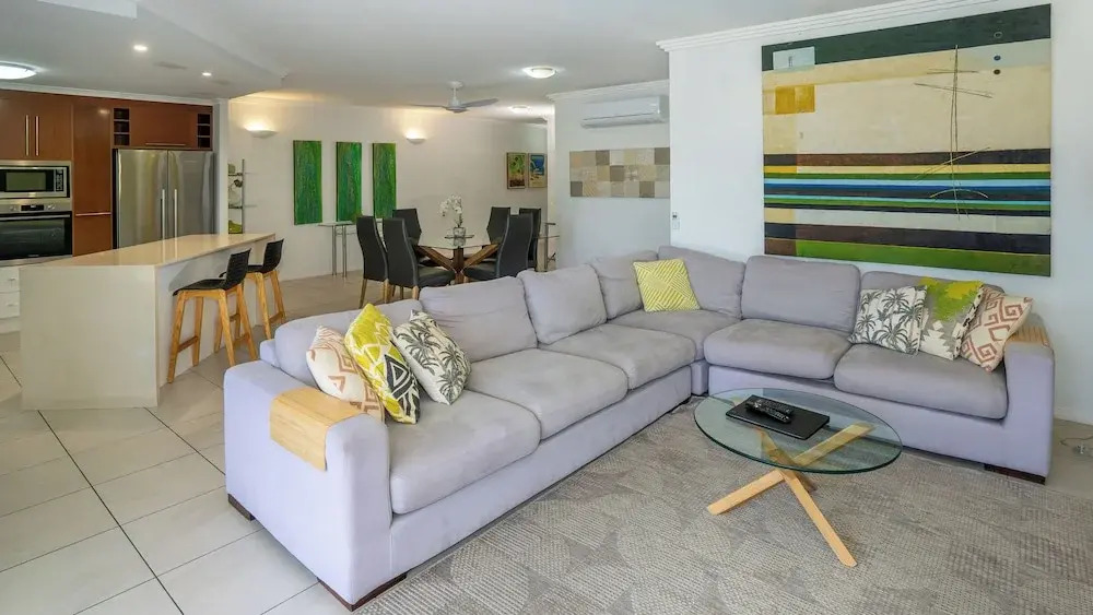 Waters Edge Apartment Cairns