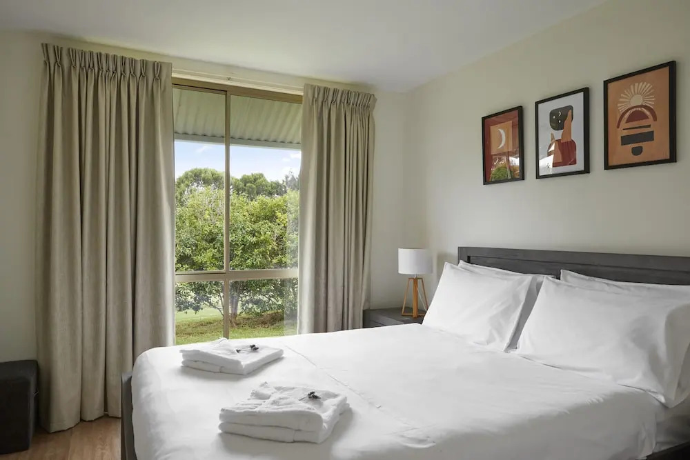 Mystery Bay Cottages