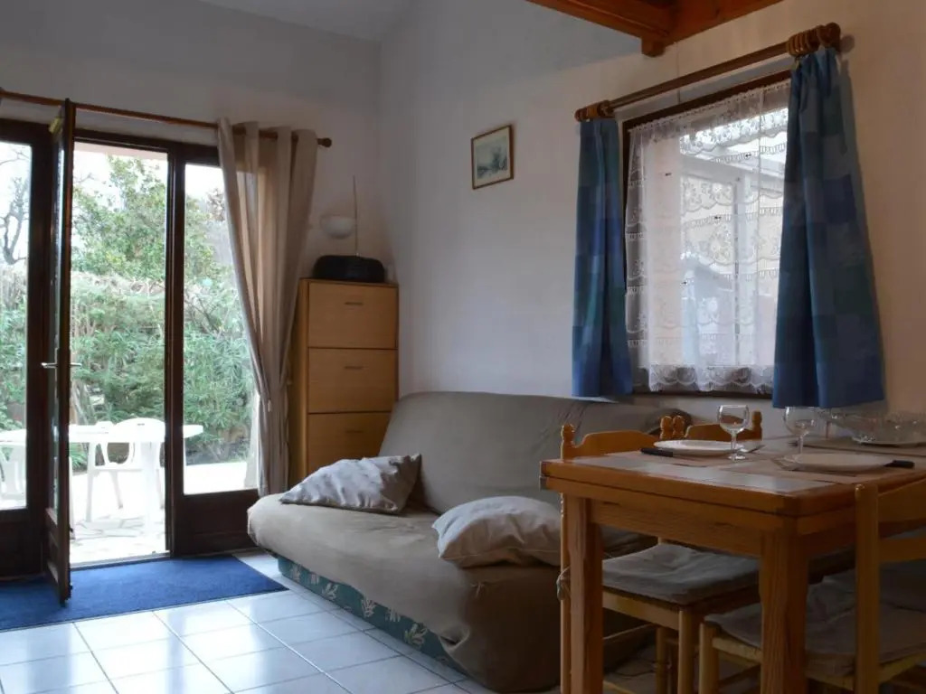 Maison 3 pièces + mezzanine, climatisée, proche mer, parking privé, animaux acceptés - FR-1-225-224