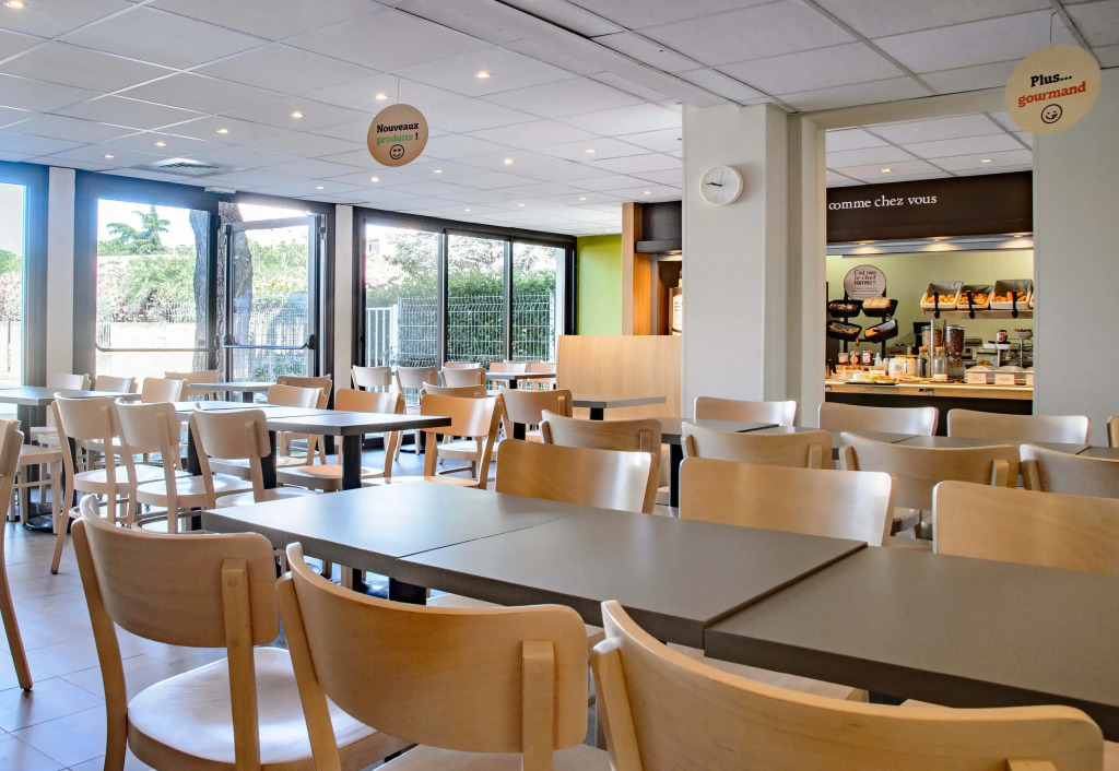 B&B HOTEL Nîmes Ville Active, parking sécurisé gratuit